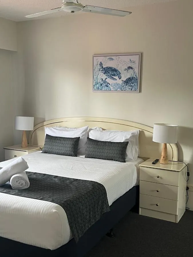 Aparthotel White Crest Apartments Hervey Bay